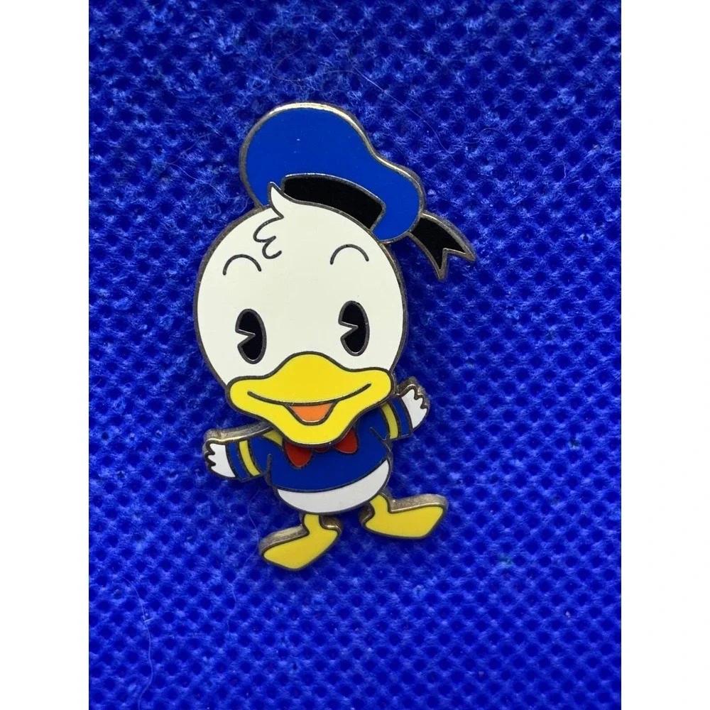 Donald Duck Bobblehead Cuties 2005 Disney Trading Pin Springy See photos.‎